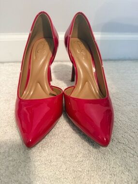 Jessica Simpson Red Patent Pointed Pumps